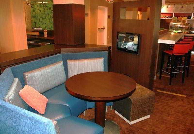 Courtyard By Marriott Traverse City Eksteriør bilde