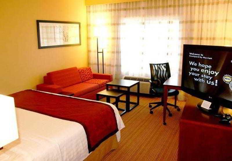Courtyard By Marriott Traverse City Eksteriør bilde
